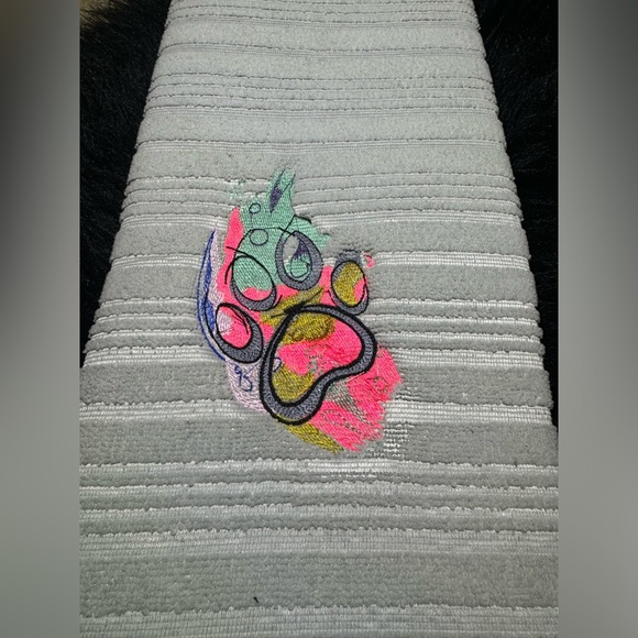 Gray dish mat with custom neon dog paw print embroidery - Picture 1 of 7
